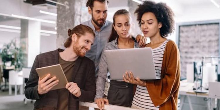 advertisements persuasive