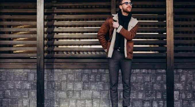 The Timeless Appeal of Essentials- Unveiling the T-Shirt’s Enduring Legacy