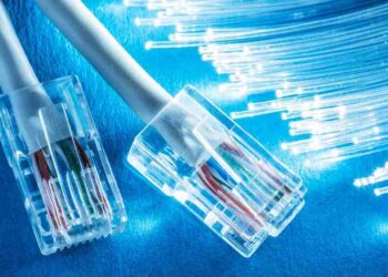 How Fiber Optic Cabling Enhances Internet Speeds for Businesses