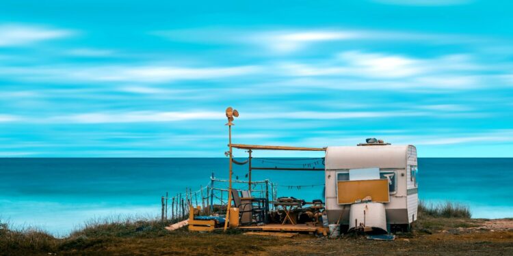 Your Guide to Finding Reliable Static Caravan Dismantlers