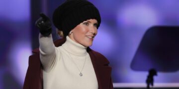 Laura Ingraham’s True Height Uncovering the Real Measurements of the Fox News Star