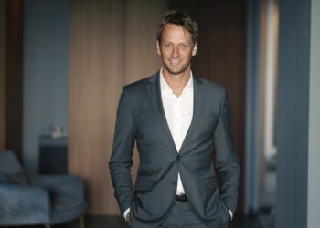 The Real Tony Hawk Height Surprising Facts Behind the Skateboarding Icon