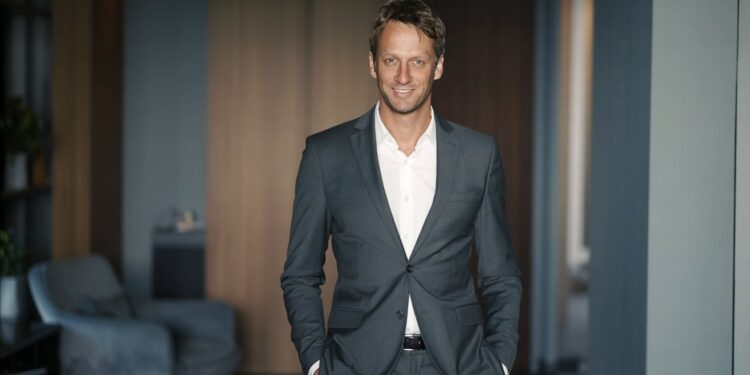 The Real Tony Hawk Height Surprising Facts Behind the Skateboarding Icon