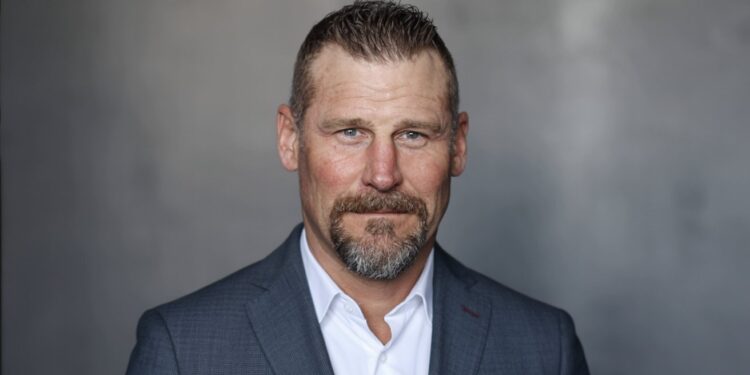 Dan Campbell Wife Age Explained What’s Known About Holly Campbell